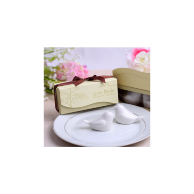 Set of Love birds Salt and Pepper shaker Wedding Favors or Wedding Gift -White
